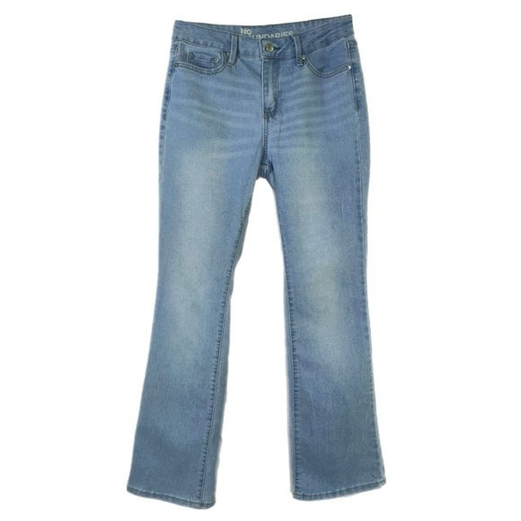 No Boundaries High Rise Flare Leg Light Wash Jeans - Picture 1 of 7